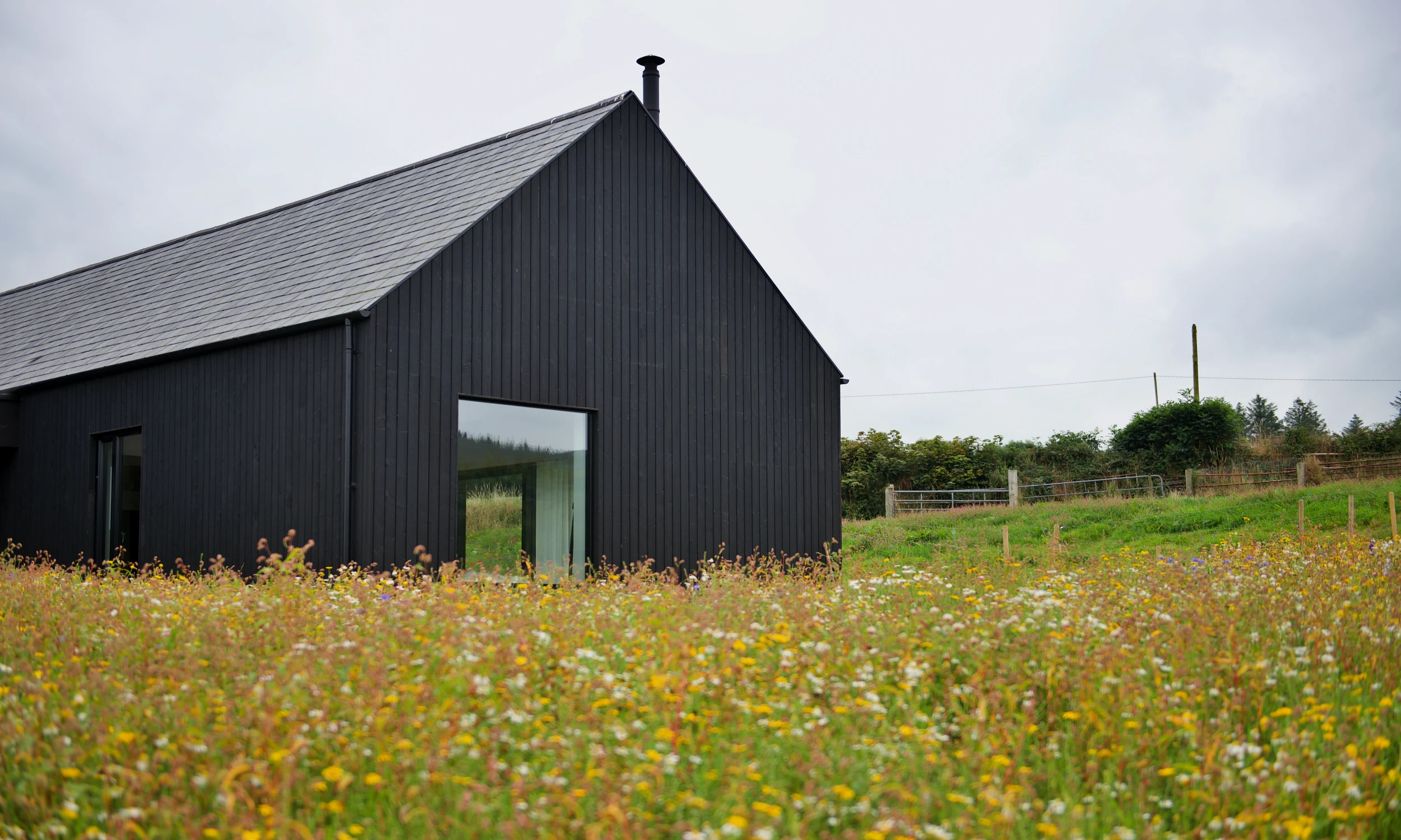 Avara%20Character%20Yakisugi%20Dark%20Night%20Timber%20Cladding%2006