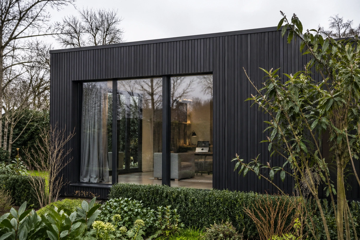 Avara™%20Prime%20Barnwood%20Dark%20Night