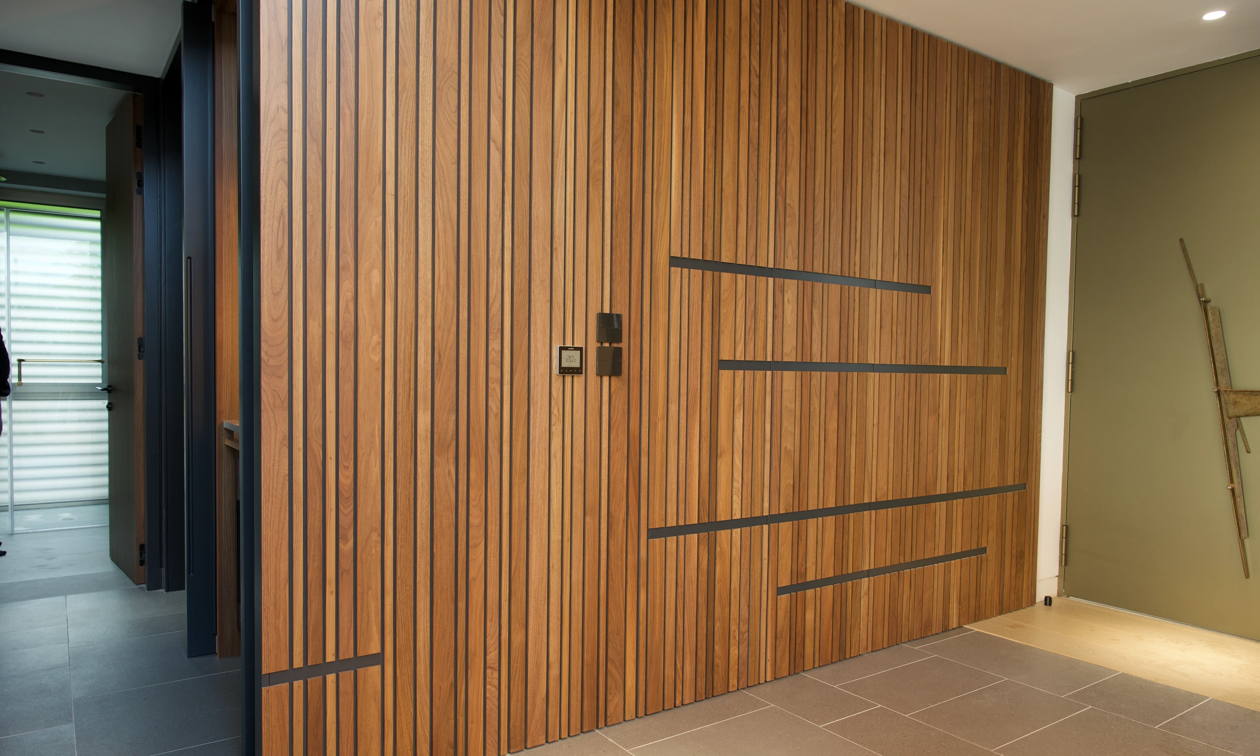 Avara%20Character%20Yakisugi%20Dark%20Night%20Timber%20Cladding%2004