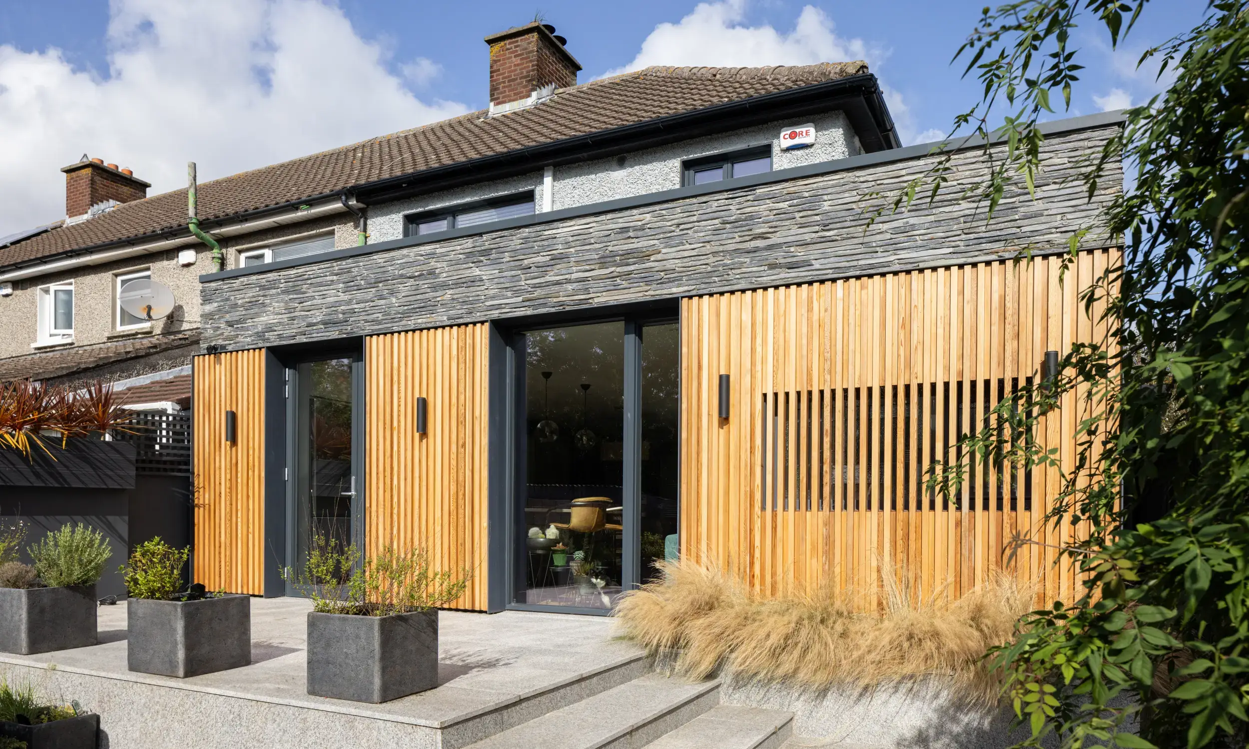 western red cedar slatted timber cladding